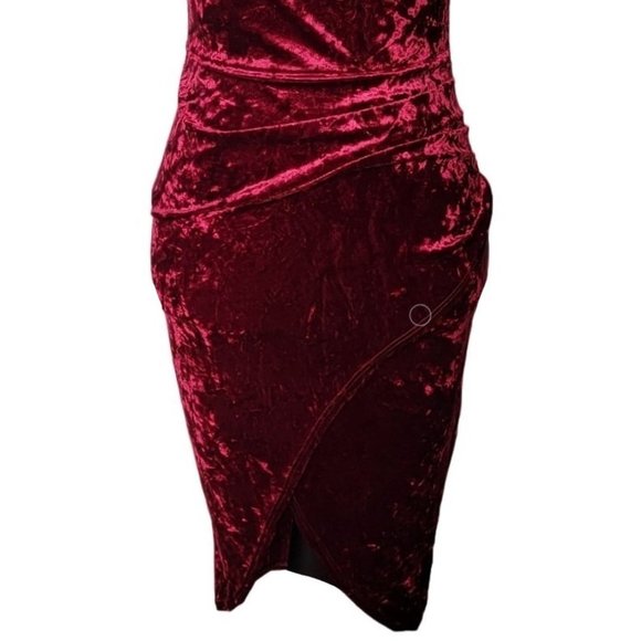 NWT Fashion Nova Burgundy Crushed Velvet Dress- Size M - Picture 2 of 8